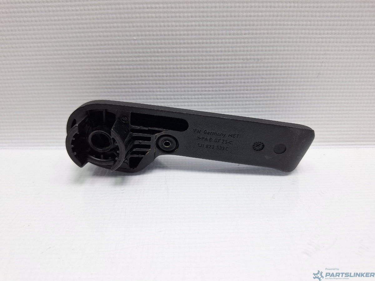 Maner deschidere capota VOLKSWAGEN CADDY III Estate (2KB, 2KJ, 2CB, 2CJ) [ 2004 - 2015 ] TDI (BJB, BLS) 77KW|105HP 1J1823533C