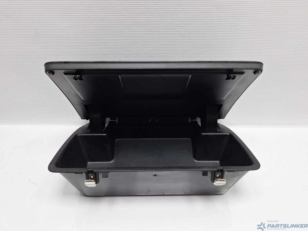 Buzunar plansa bord VOLKSWAGEN CADDY III Estate (2KB, 2KJ, 2CB, 2CJ) [ 2004 - 2015 ] TDI (BJB, BLS) 77KW|105HP 2K0858329