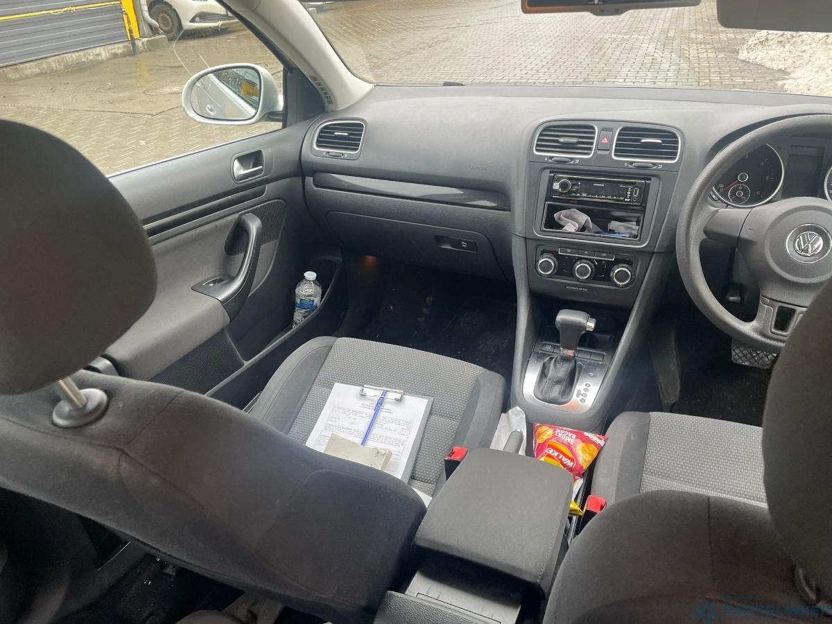 Dezmembrez VOLKSWAGEN GOLF VI Variant (AJ5) [ 2009 - 2014 ] 1.6 TDi (CAYC) 77KW|105HP