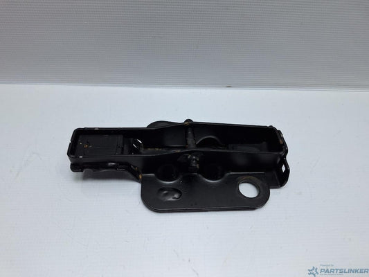 Prindere scaune pasageri VOLKSWAGEN CADDY III Estate (2KB, 2KJ, 2CB, 2CJ) [ 2004 - 2015 ] TDI (BJB, BLS) 77KW|105HP OEM 2K5888285