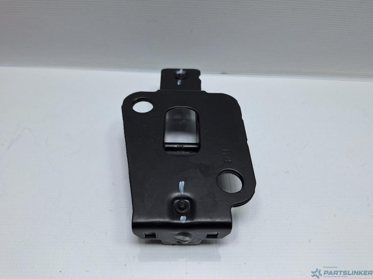 Prindere scaune pasageri VOLKSWAGEN CADDY III Estate (2KB, 2KJ, 2CB, 2CJ) [ 2004 - 2015 ] TDI (BJB, BLS) 77KW|105HP OEM 2K5888285