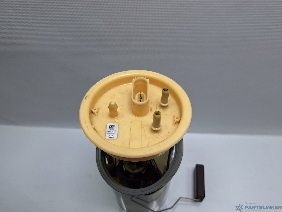 Pompa motorina din rezervor VOLKSWAGEN CADDY III Estate (2KB, 2KJ, 2CB, 2CJ) [ 2004 - 2015 ] TDI (BJB, BLS) 77KW|105HP 2K0919050B