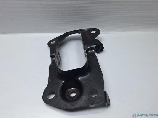 Suport punte dreapta spate VOLKSWAGEN PASSAT (365) [ 2010 - 2014 ] 1.6 TDi BlueMotion (CAYC) 77KW|105HP OEM 3C0505130B