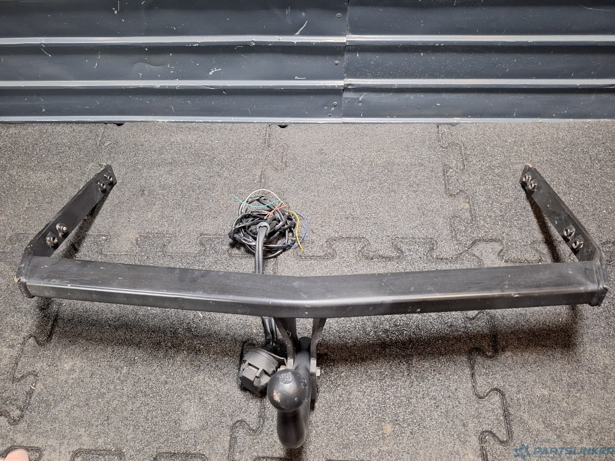 Carlig remorcare VOLKSWAGEN GOLF IV (1J1) [ 1997 - 2007 ] TDI (AGR, ALH) 66KW|90HP Bosal 027491