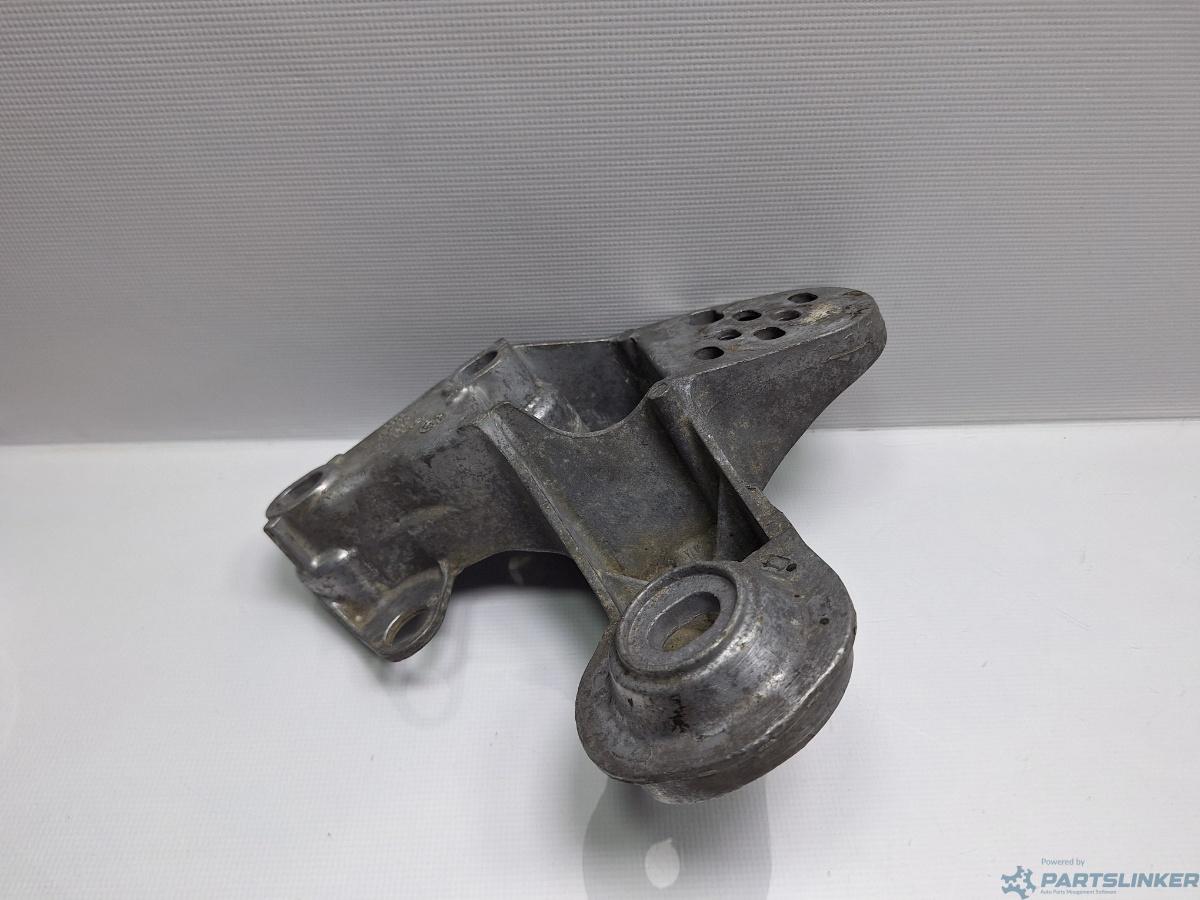 Suport bara stabilizatoare Stanga AUDI A4 III Avant (8ED, B7) [ 2004 - 2008 ] TDI 16V (BLB, BRE) 103KW|140HP OEM 8E0199351