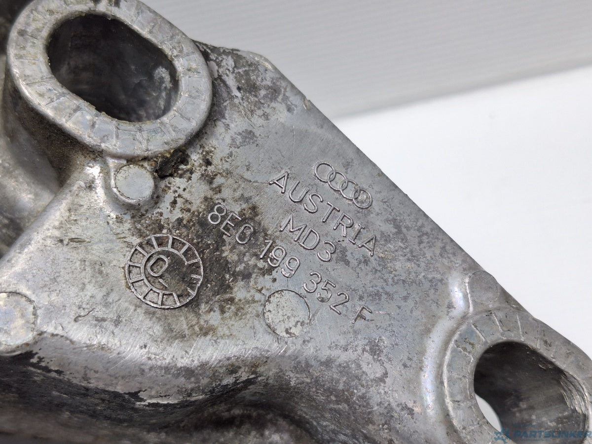 Suport bara stabilizatoare dreapta AUDI A4 III Avant (8ED, B7) [ 2004 - 2008 ] TDI 16V (BLB, BRE) 103KW|140HP 8E0199352F