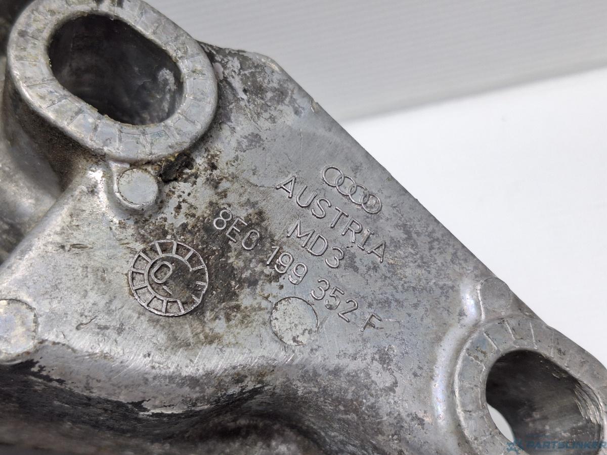 Suport bara stabilizatoare dreapta AUDI A4 III Avant (8ED, B7) [ 2004 - 2008 ] TDI 16V (BLB, BRE) 103KW|140HP OEM 8E0199352F