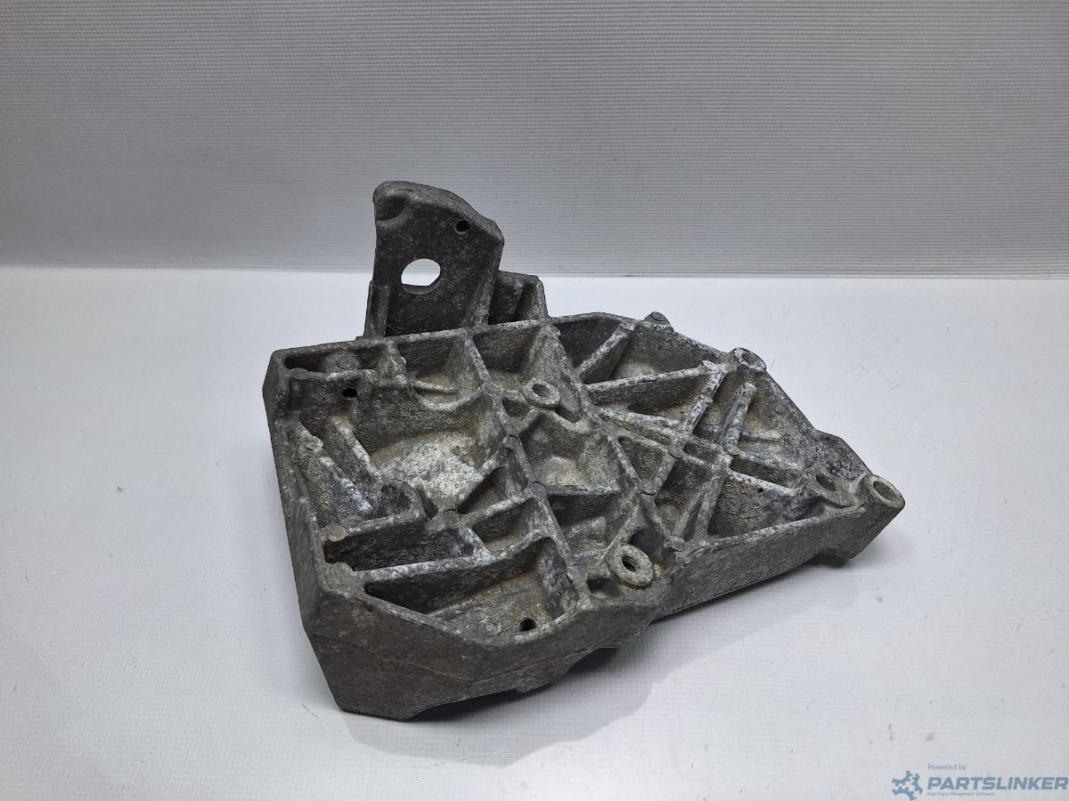 Suport compresor AC VOLKSWAGEN PASSAT (3B3) [ 2000 - 2005 ] TDI (AVF, AWX) 96KW|130HP OEM 038260885C