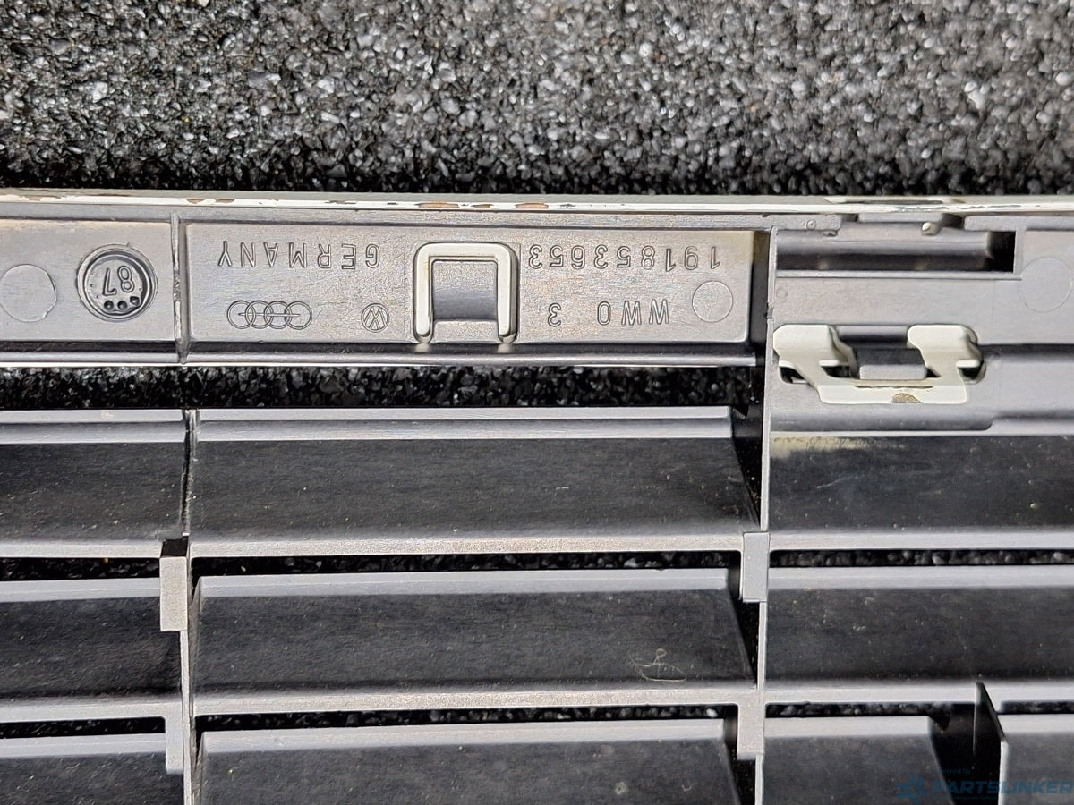 Grila cu semn VOLKSWAGEN GOLF II (19E, 1G1) [ 1983 - 1992 ] 191853653