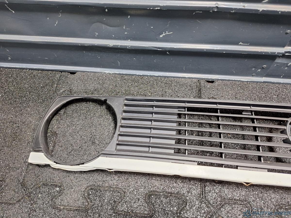 Grila cu semn VOLKSWAGEN GOLF II (19E, 1G1) [ 1983 - 1992 ] OEM 191853653