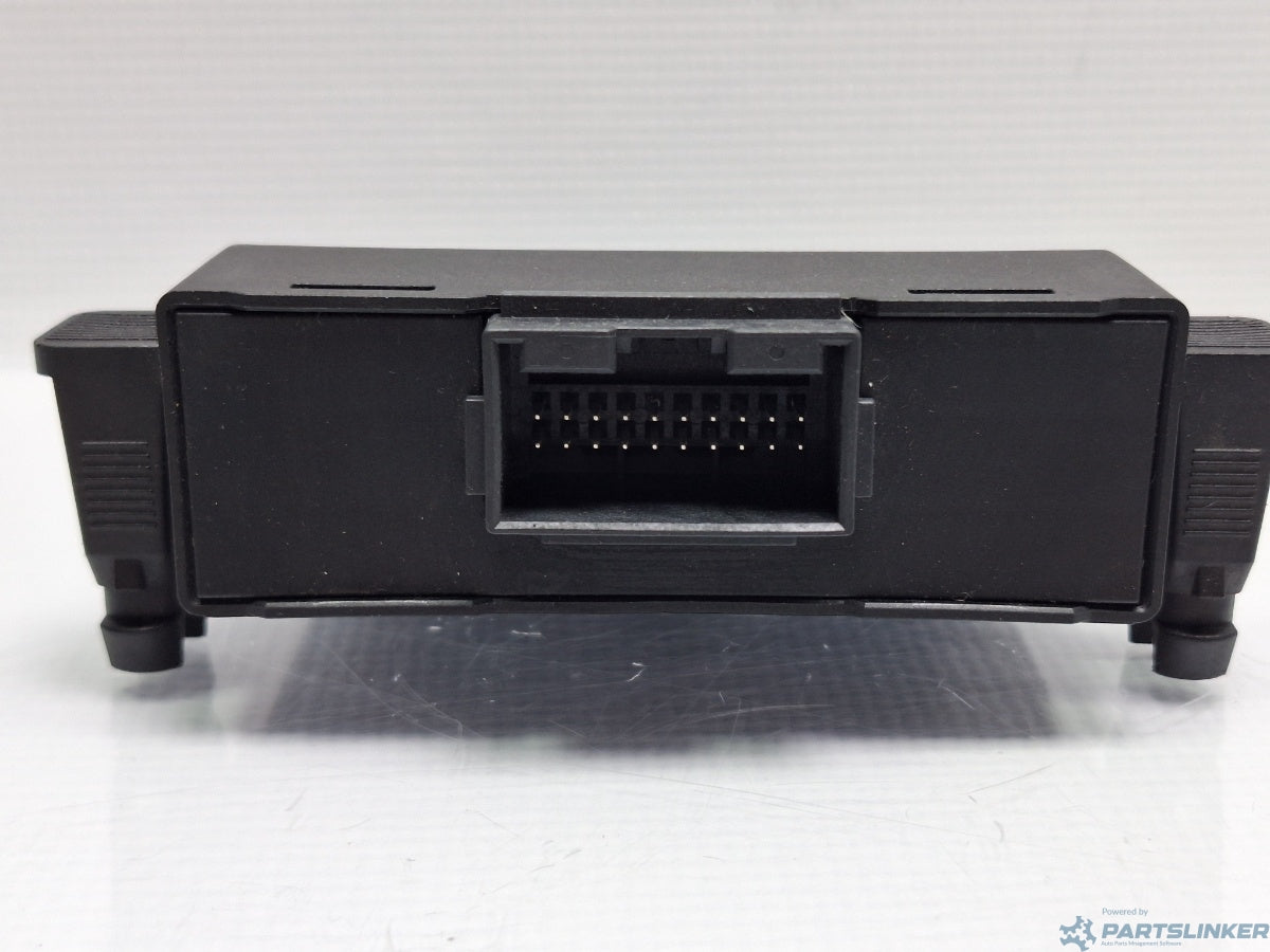 Modul gateway VOLKSWAGEN GOLF VAN VI Variant (AJ5) [ 2009 - 2014 ] 1.6 TDi BlueMotion (CAYC) 77KW|105HP 1K0907530AA