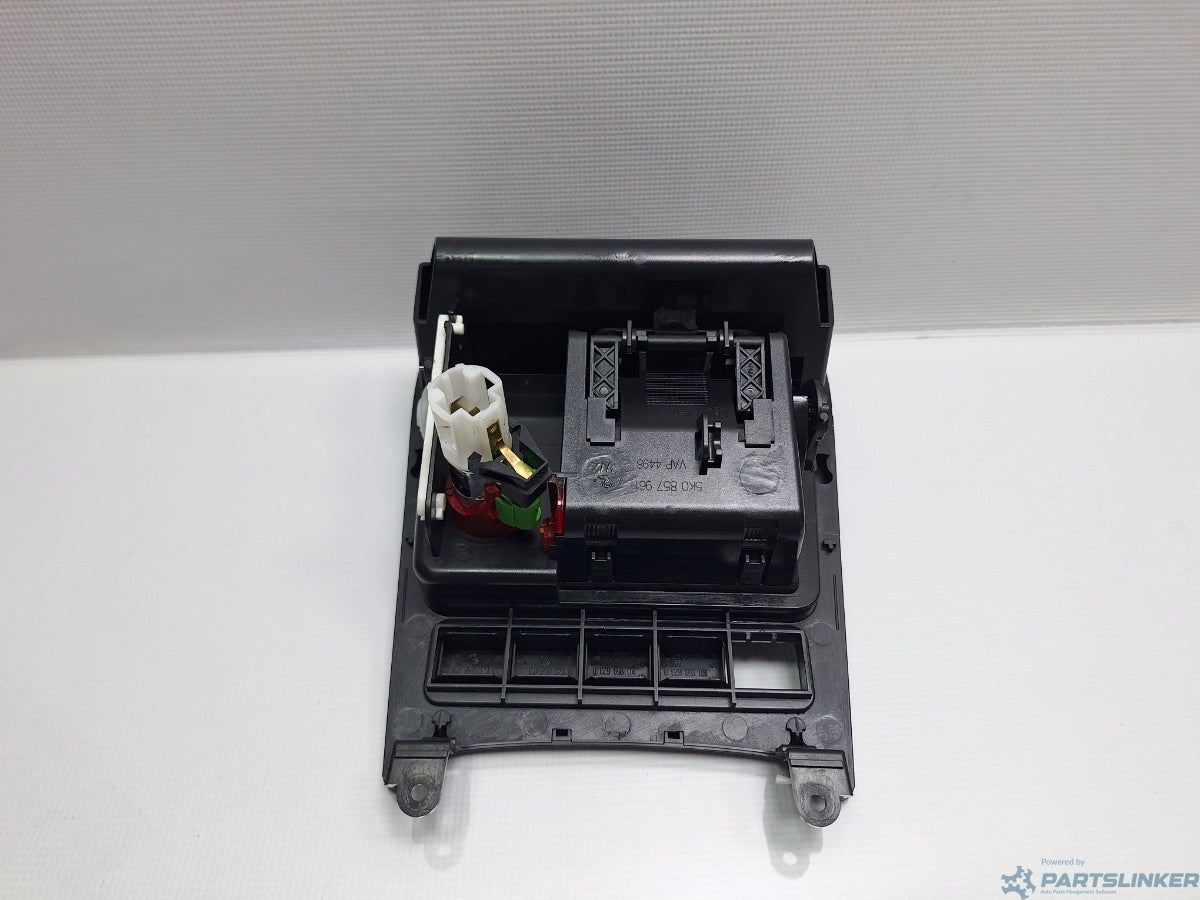 Scrumiera VOLKSWAGEN GOLF VAN VI Variant (AJ5) [ 2009 - 2014 ] 1.6 TDi BlueMotion (CAYC) 77KW|105HP 5K0857961