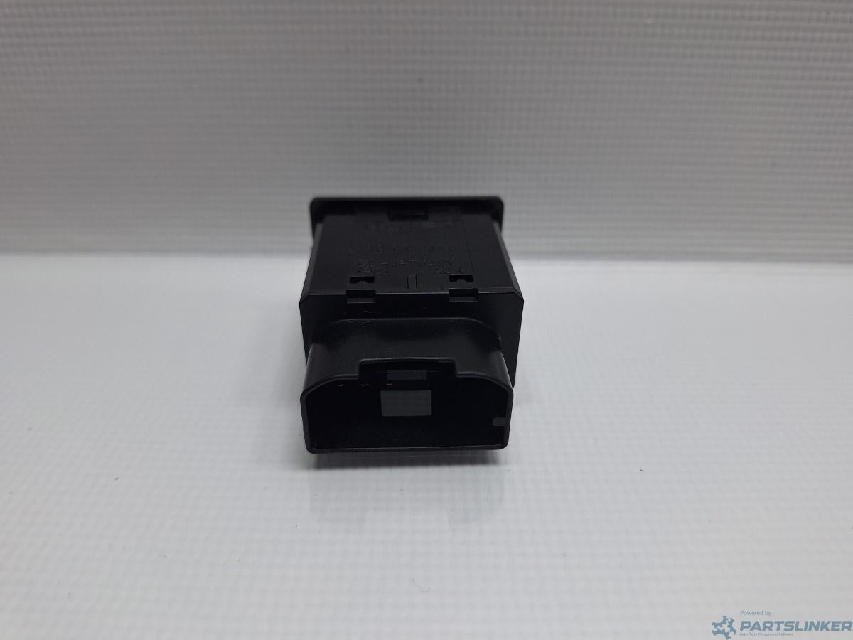 Buton airbag VOLKSWAGEN GOLF VAN VI Variant (AJ5) [ 2009 - 2014 ] 1.6 TDi BlueMotion (CAYC) 77KW|105HP OEM 1K0919237C