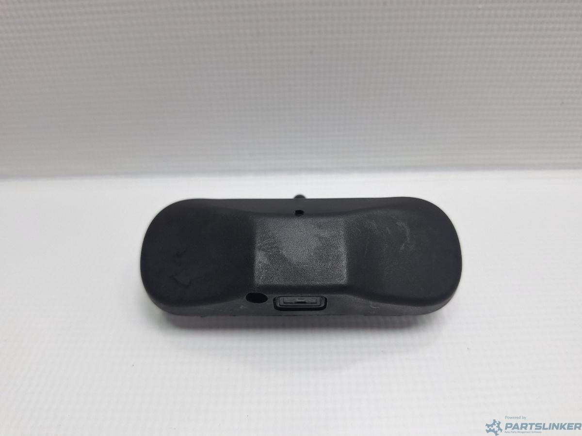 Diuza spalator parbriz VOLKSWAGEN GOLF VAN VI Variant (AJ5) [ 2009 - 2014 ] 1.6 TDi BlueMotion (CAYC) 77KW|105HP OEM 5M0955985C