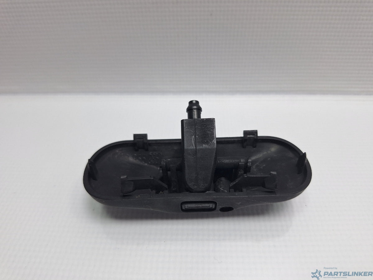 Diuza spalator parbriz VOLKSWAGEN GOLF VAN VI Variant (AJ5) [ 2009 - 2014 ] 1.6 TDi BlueMotion (CAYC) 77KW|105HP 5M0955985C