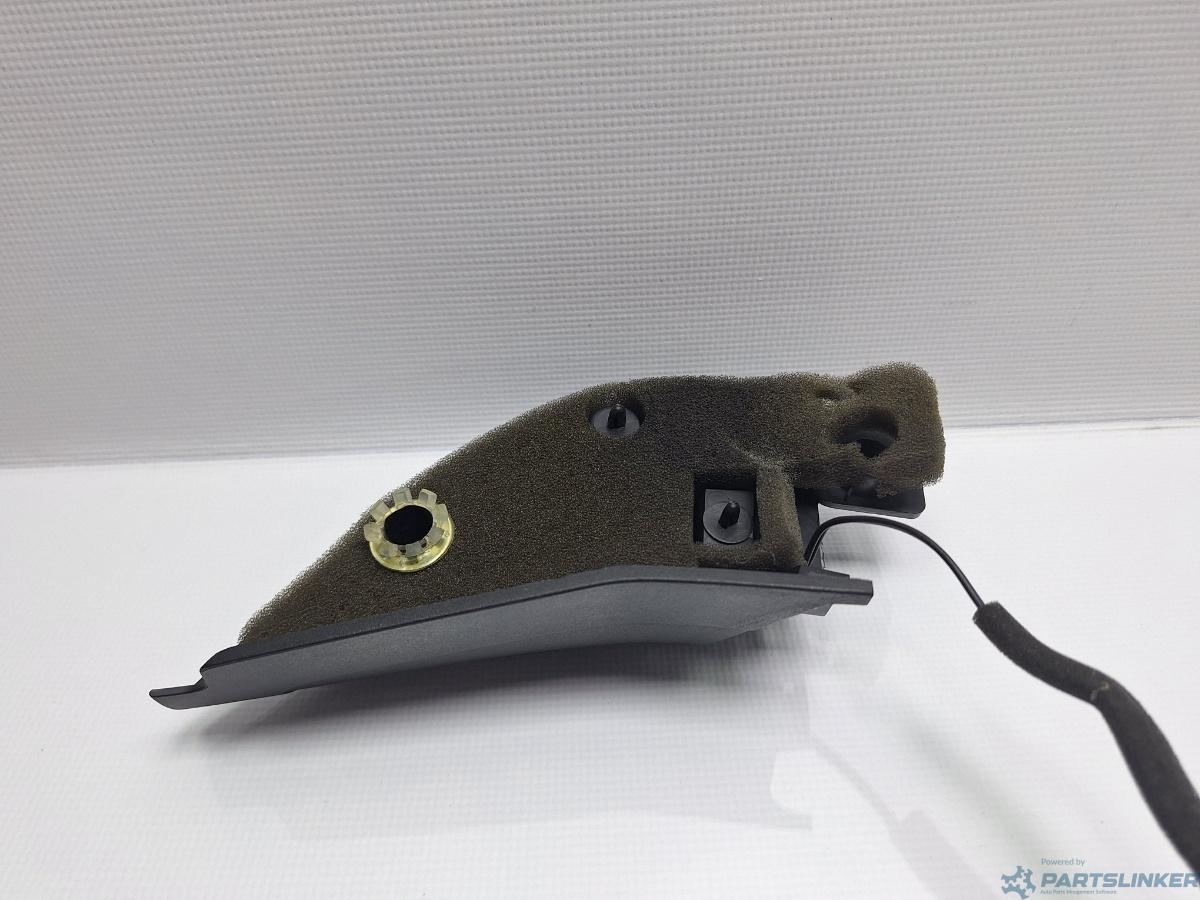 Difuzor de inalta frecventa portiera fata dreapta fata VOLKSWAGEN GOLF VAN VI Variant AJ5 2009 - 2014 1.6 TDi BlueMotion CAYC 1K9837974