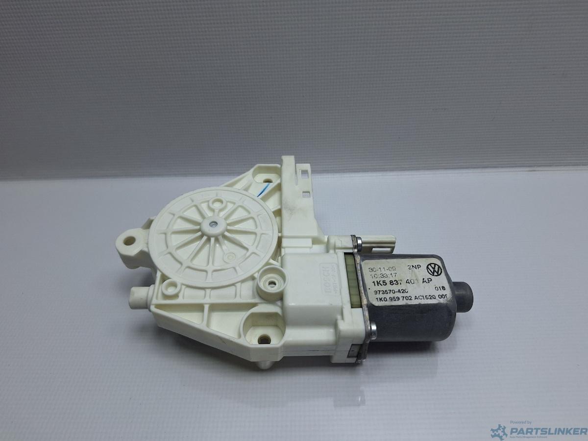 Motoras macara geam stanga fata VOLKSWAGEN GOLF VAN VI Variant (AJ5) [ 2009 - 2014 ] 1.6 TDi BlueMotion (CAYC) 77KW|105HP OEM 1K5837401AP
