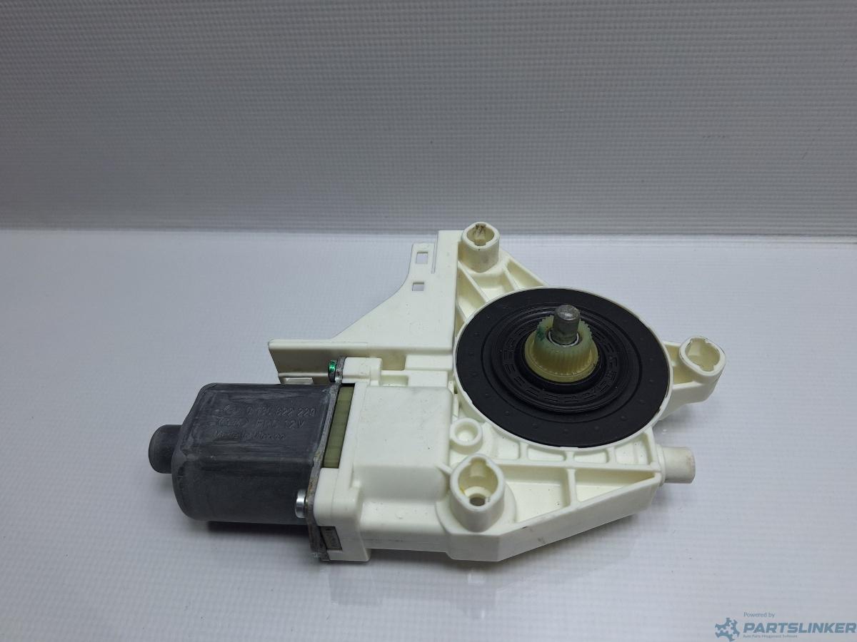 Motoras macara geam stanga fata VOLKSWAGEN GOLF VAN VI Variant (AJ5) [ 2009 - 2014 ] 1.6 TDi BlueMotion (CAYC) 77KW|105HP OEM 1K5837401AP