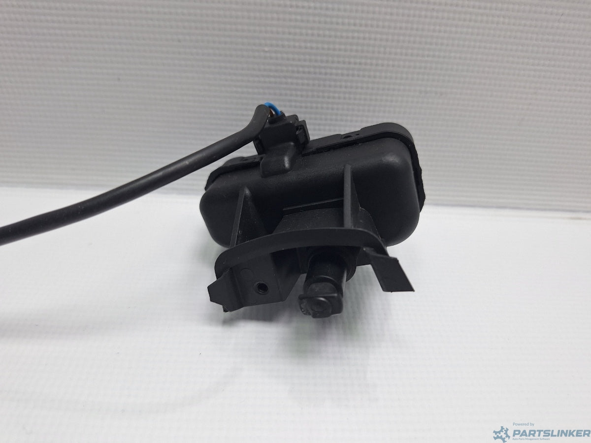 Actuator inchidere centralizata rezervor VOLKSWAGEN GOLF VAN VI Variant (AJ5) [ 2009 - 2014 ] 1.6 TDi BlueMotion (CAYC) 77KW|105HP 5N0810773D