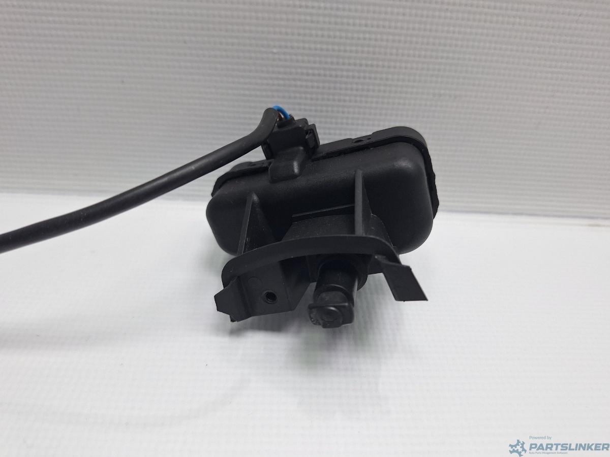 Actuator inchidere centralizata rezervor VOLKSWAGEN GOLF VAN VI Variant (AJ5) [ 2009 - 2014 ] 1.6 TDi BlueMotion (CAYC) 77KW|105HP OEM 5N0810773D