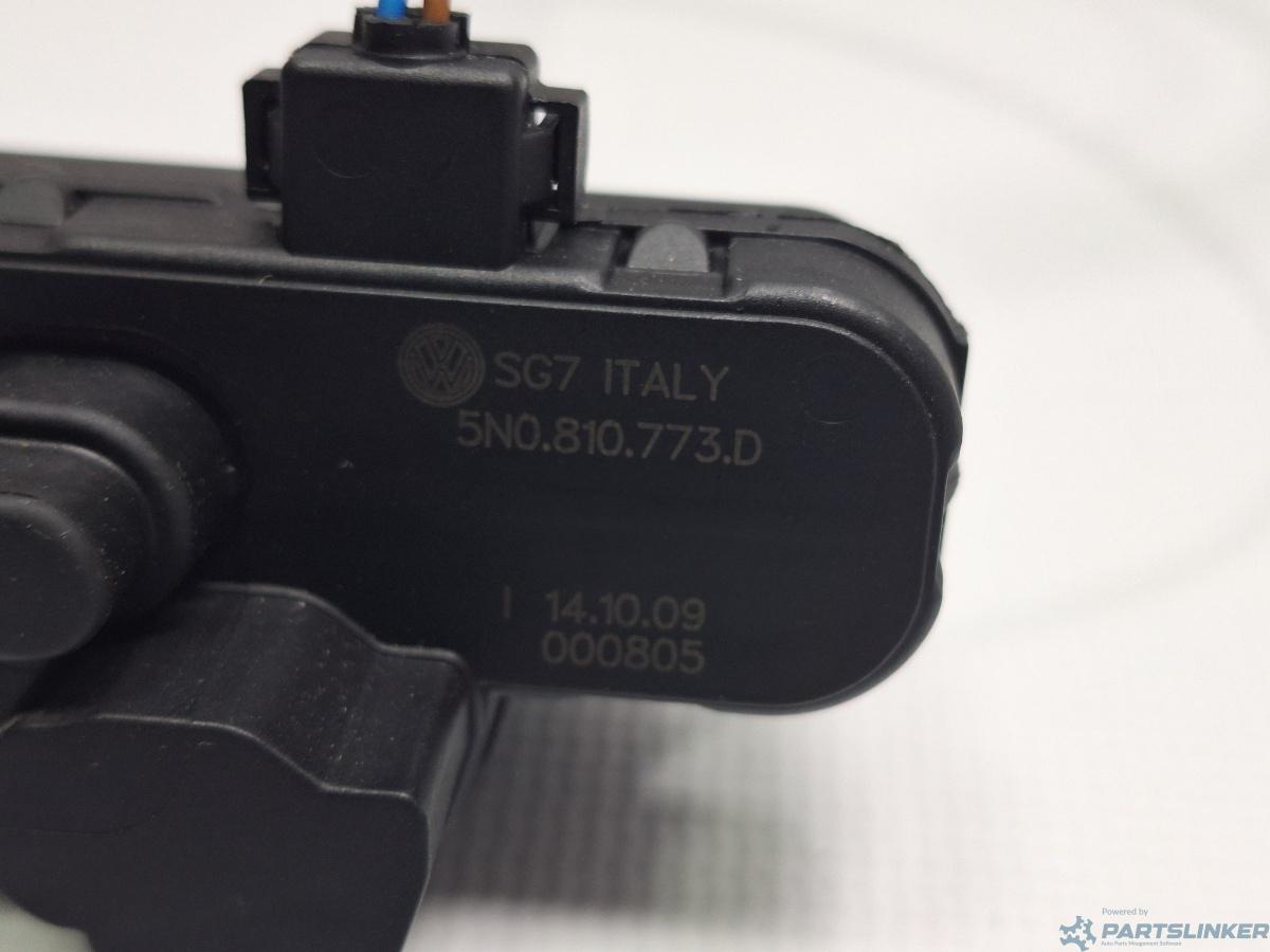 Actuator inchidere centralizata rezervor VOLKSWAGEN GOLF VAN VI Variant (AJ5) [ 2009 - 2014 ] 1.6 TDi BlueMotion (CAYC) 77KW|105HP OEM 5N0810773D