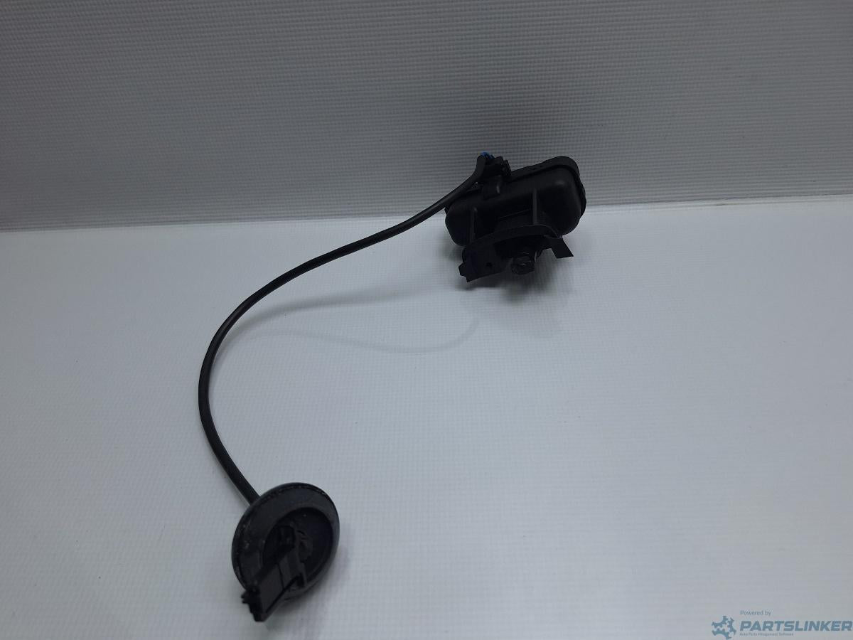 Actuator inchidere centralizata rezervor VOLKSWAGEN GOLF VAN VI Variant (AJ5) [ 2009 - 2014 ] 1.6 TDi BlueMotion (CAYC) 77KW|105HP OEM 5N0810773D