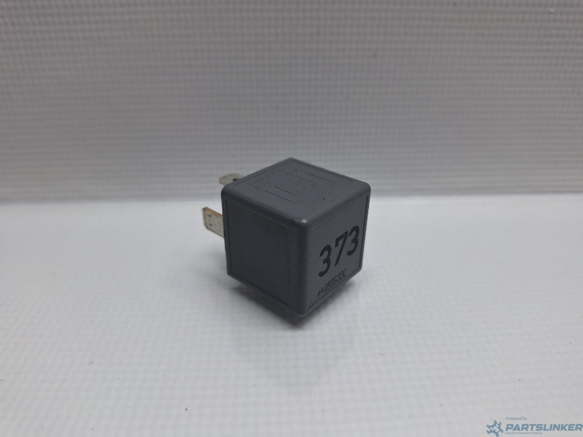 Releu 373 VOLKSWAGEN GOLF VAN VI Variant (AJ5) [ 2009 - 2014 ] 1.6 TDi BlueMotion (CAYC) 77KW|105HP 8D0951253A