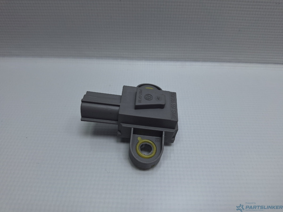 Senzor impact airbag VOLKSWAGEN GOLF VAN VI Variant (AJ5) [ 2009 - 2014 ] 1.6 TDi BlueMotion (CAYC) 77KW|105HP 1KM955557