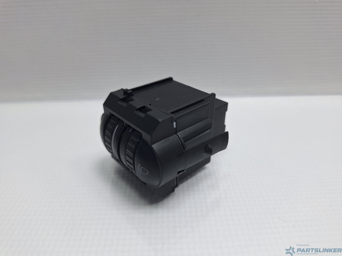Buton reglaj nivel faruri VOLKSWAGEN GOLF VAN VI Variant (AJ5) [ 2009 - 2014 ] 1.6 TDi BlueMotion (CAYC) 77KW|105HP 5K0941333