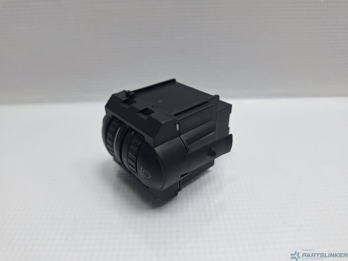 Buton reglaj nivel faruri VOLKSWAGEN GOLF VAN VI Variant (AJ5) [ 2009 - 2014 ] 1.6 TDi BlueMotion (CAYC) 77KW|105HP OEM 5K0941333