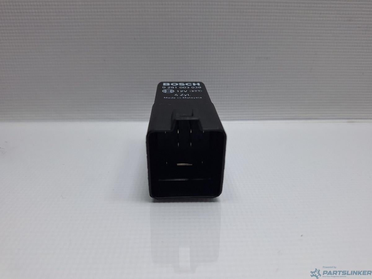 Releu bujii VOLKSWAGEN GOLF VAN VI Variant (AJ5) [ 2009 - 2014 ] 1.6 TDi BlueMotion (CAYC) 77KW|105HP BOSCH 0281003038 OEM 038907281D