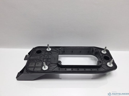 Suport timonerie VOLKSWAGEN GOLF VAN VI Variant (AJ5) [ 2009 - 2014 ] 1.6 TDi BlueMotion (CAYC) 77KW|105HP OEM 5K0713061