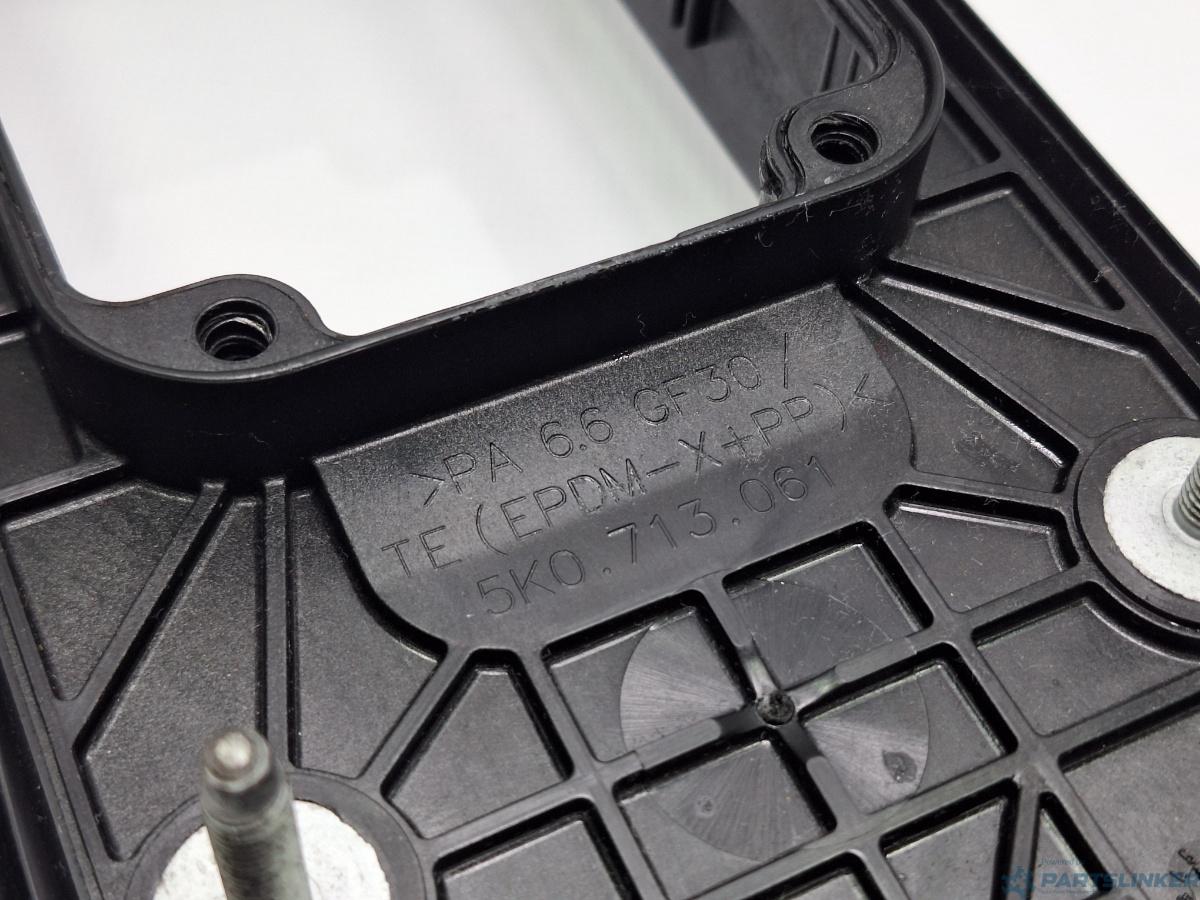 Suport timonerie VOLKSWAGEN GOLF VAN VI Variant (AJ5) [ 2009 - 2014 ] 1.6 TDi BlueMotion (CAYC) 77KW|105HP OEM 5K0713061