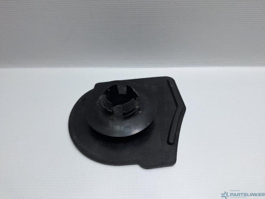 Capac scut podea dreapta VOLKSWAGEN GOLF VAN VI Variant AJ5 2009 - 2014 1.6 TDi BlueMotion CAYC 1K0825962B