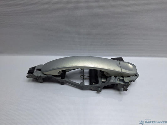 Maner exterior usa Stanga VOLKSWAGEN GOLF VAN VI Variant (AJ5) [ 2009 - 2014 ] 1.6 TDi BlueMotion (CAYC) 77KW|105HP OEM 1K0837885A
