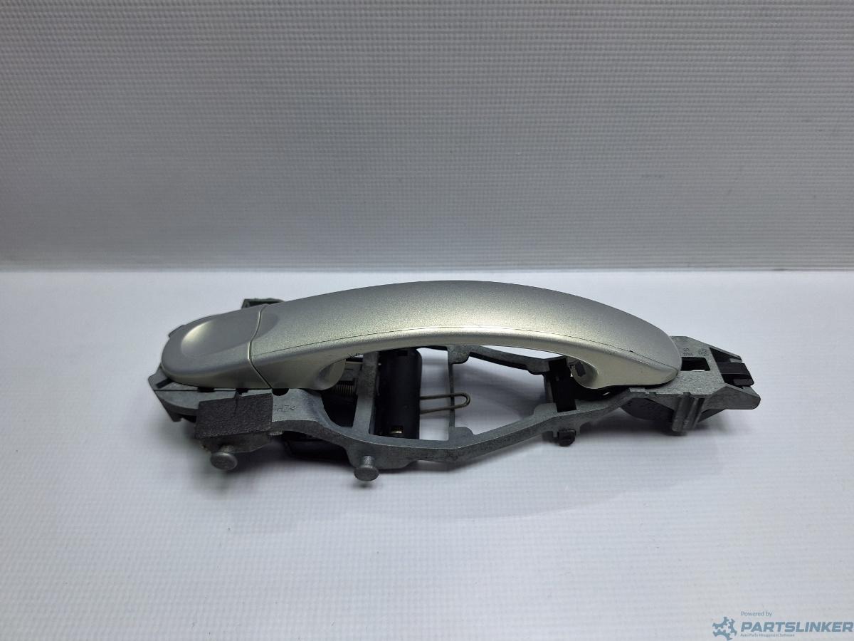 Maner exterior usa Stanga VOLKSWAGEN GOLF VAN VI Variant (AJ5) [ 2009 - 2014 ] 1.6 TDi BlueMotion (CAYC) 77KW|105HP OEM 1K0837885A