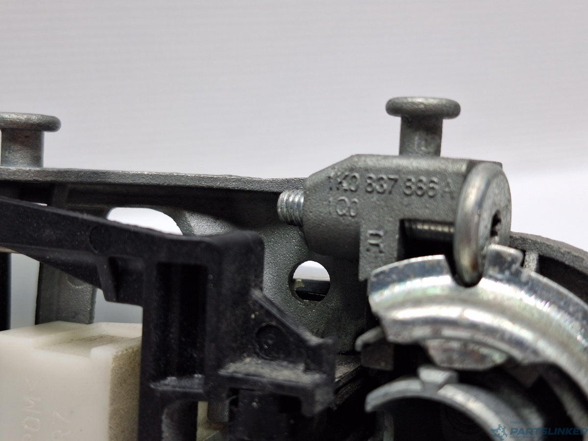 Maner exterior usa dreapta VOLKSWAGEN GOLF VAN VI Variant (AJ5) [ 2009 - 2014 ] 1.6 TDi BlueMotion (CAYC) 77KW|105HP 1K0837866A