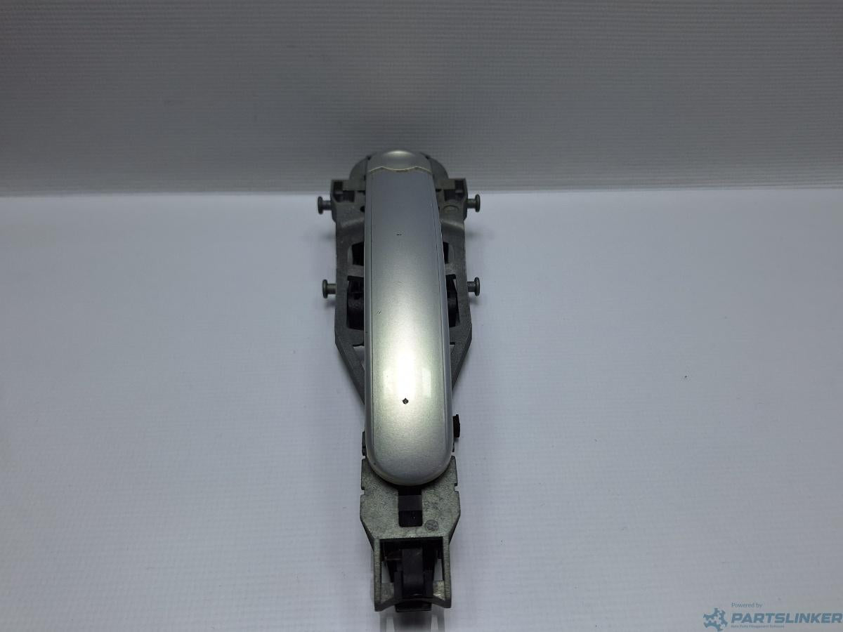 Maner exterior usa dreapta VOLKSWAGEN GOLF VAN VI Variant (AJ5) [ 2009 - 2014 ] 1.6 TDi BlueMotion (CAYC) 77KW|105HP OEM 1K0837866A