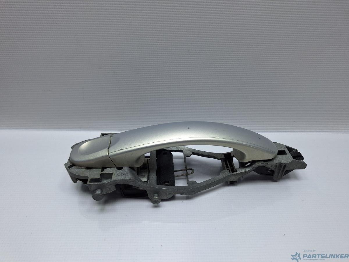 Maner exterior usa dreapta VOLKSWAGEN GOLF VAN VI Variant (AJ5) [ 2009 - 2014 ] 1.6 TDi BlueMotion (CAYC) 77KW|105HP OEM 1K0837866A