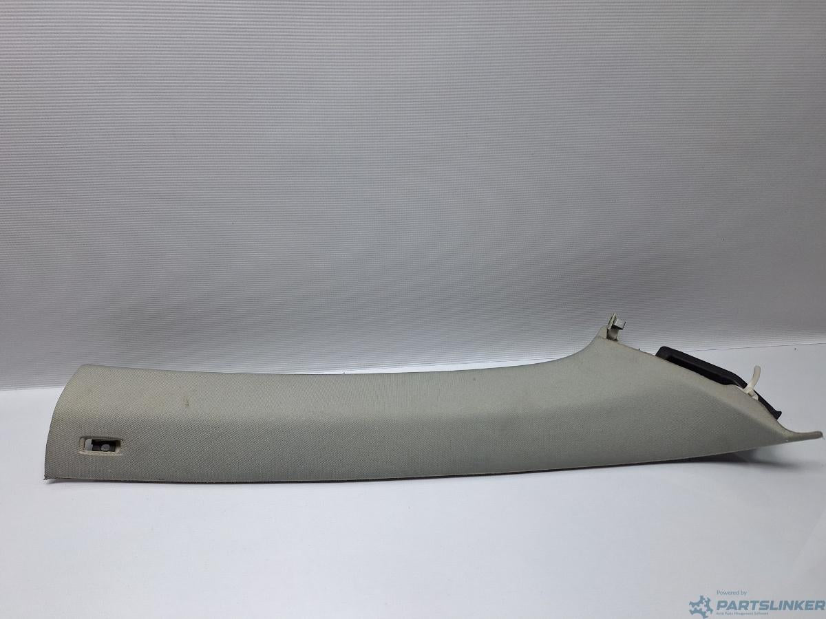 Ornament stalp parbriz dreapta VOLKSWAGEN GOLF VAN VI Variant (AJ5) [ 2009 - 2014 ] 1.6 TDi BlueMotion (CAYC) 77KW|105HP OEM 1K9867234