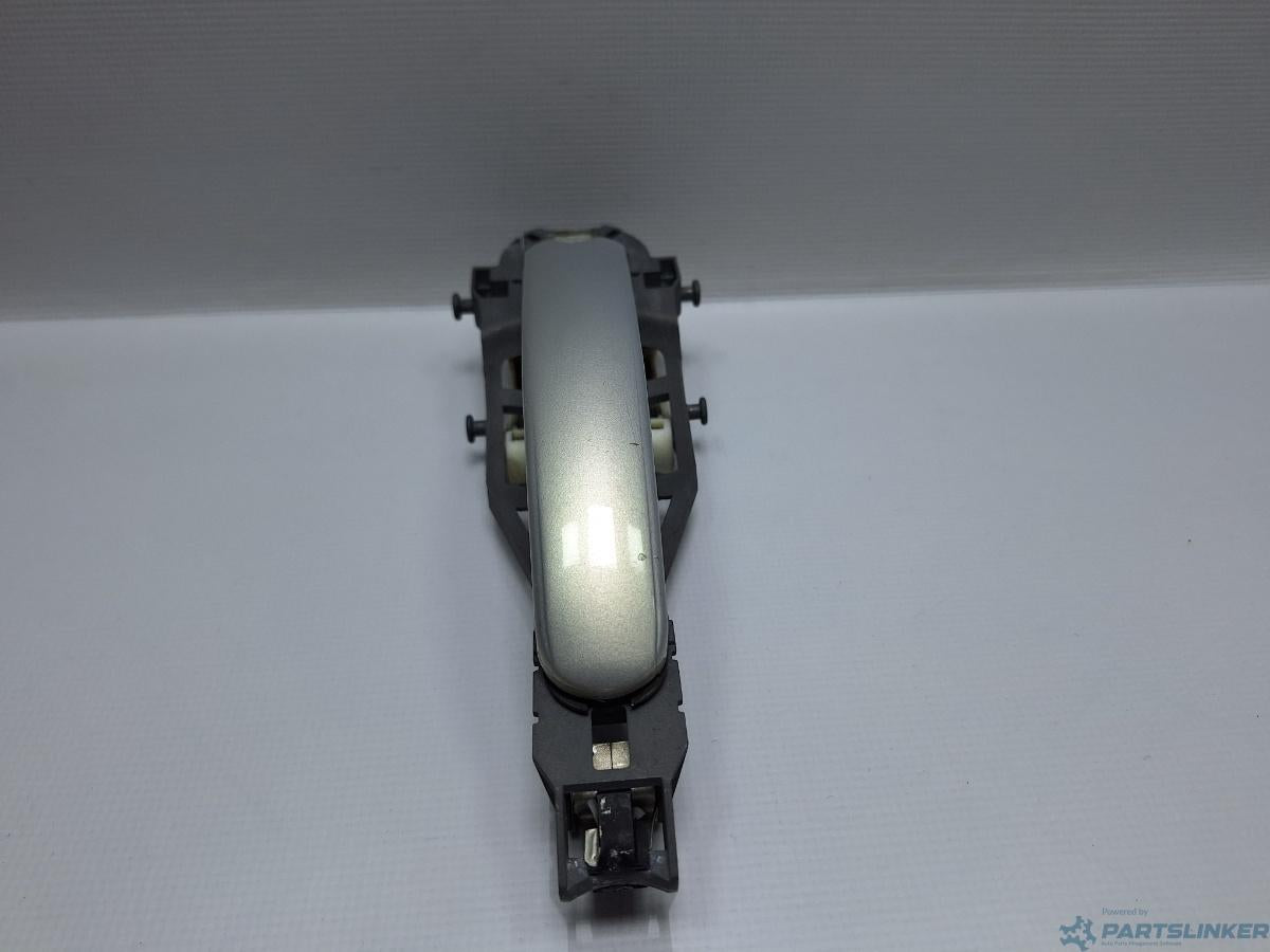 Maner exterior usa dreapta VOLKSWAGEN GOLF VAN VI Variant (AJ5) [ 2009 - 2014 ] 1.6 TDi BlueMotion (CAYC) 77KW|105HP OEM 1K0837886A