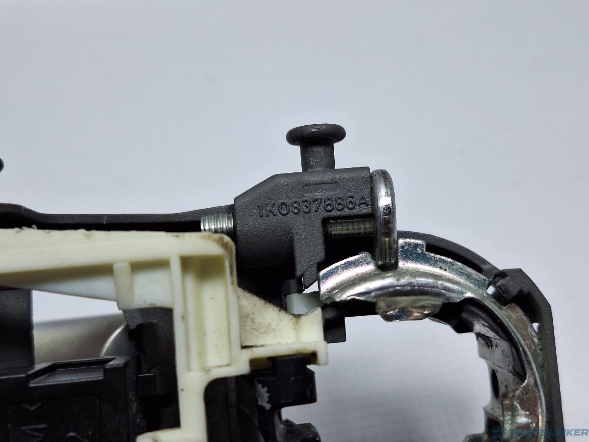 Maner exterior usa dreapta VOLKSWAGEN GOLF VAN VI Variant (AJ5) [ 2009 - 2014 ] 1.6 TDi BlueMotion (CAYC) 77KW|105HP 1K0837886A