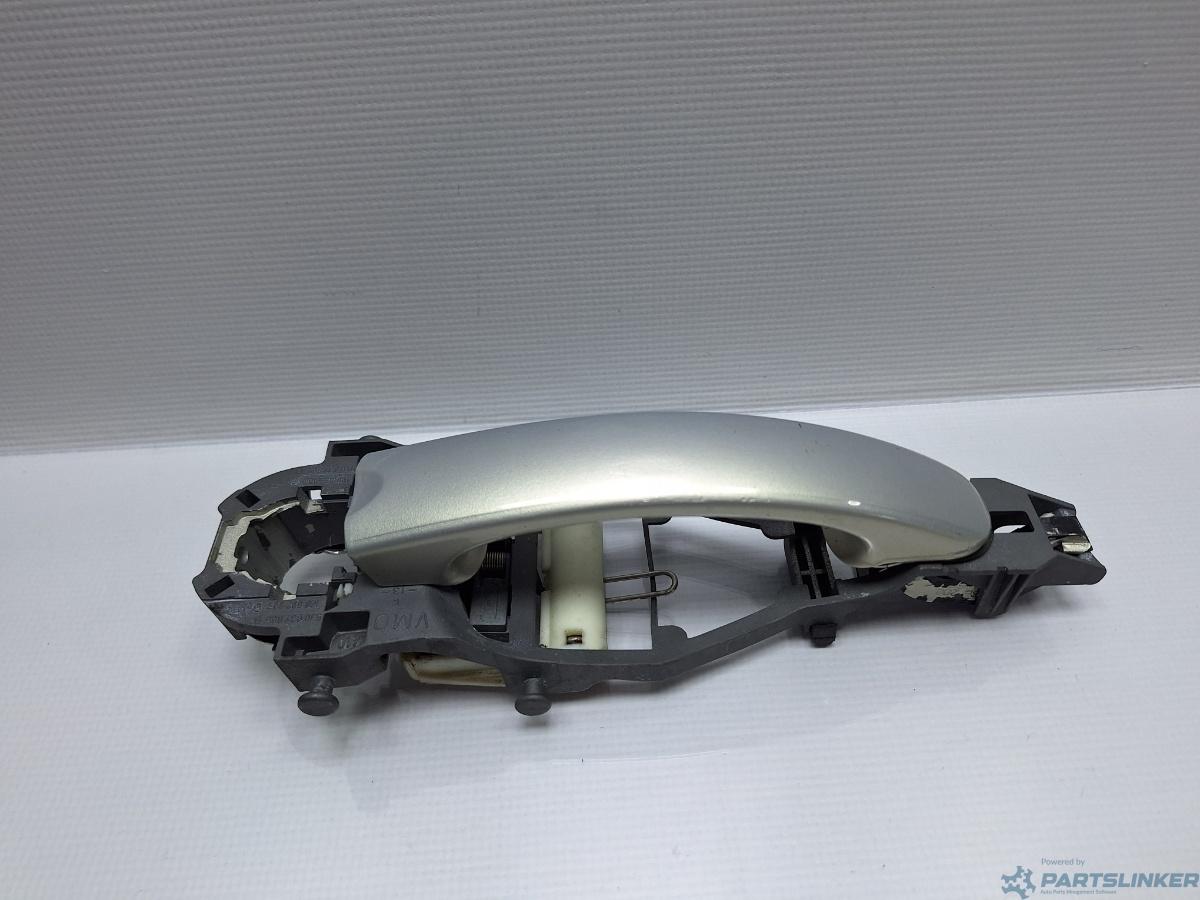 Maner exterior usa dreapta VOLKSWAGEN GOLF VAN VI Variant (AJ5) [ 2009 - 2014 ] 1.6 TDi BlueMotion (CAYC) 77KW|105HP OEM 1K0837886A