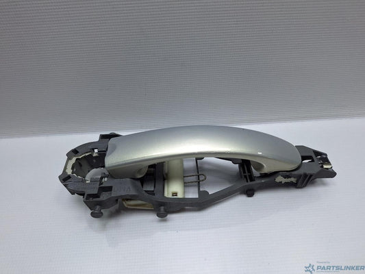 Maner exterior usa dreapta VOLKSWAGEN GOLF VAN VI Variant (AJ5) [ 2009 - 2014 ] 1.6 TDi BlueMotion (CAYC) 77KW|105HP OEM 1K0837886A