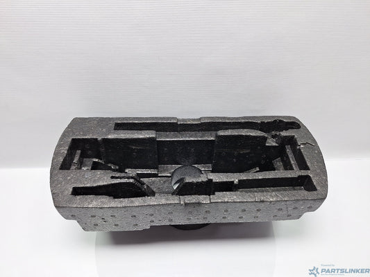 Organizator scule roata de rezervă VOLKSWAGEN GOLF VAN VI Variant (AJ5) [ 2009 - 2014 ] 1.6 TDi BlueMotion (CAYC) 77KW|105HP 1J0012115AF