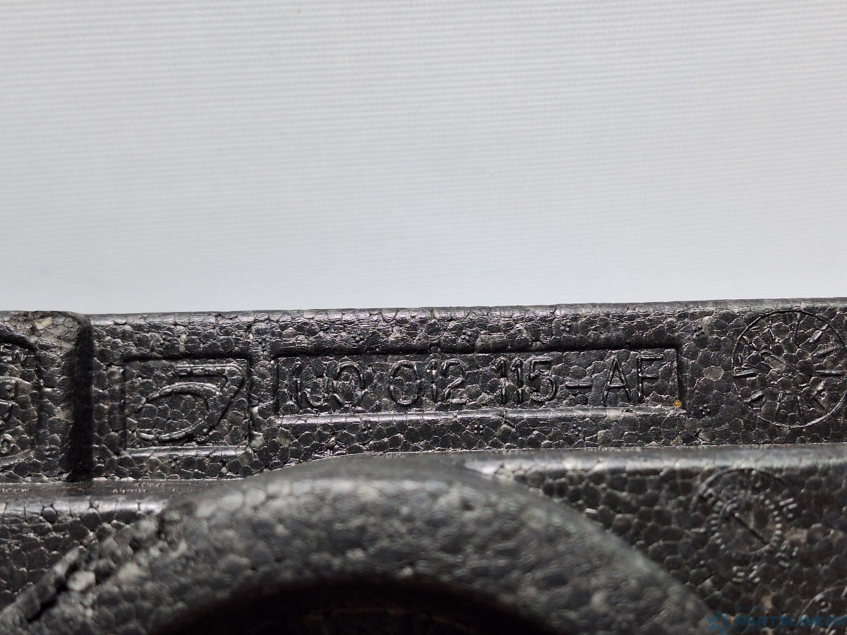 Organizator scule roata de rezervă VOLKSWAGEN GOLF VAN VI Variant (AJ5) [ 2009 - 2014 ] 1.6 TDi BlueMotion (CAYC) 77KW|105HP 1J0012115AF