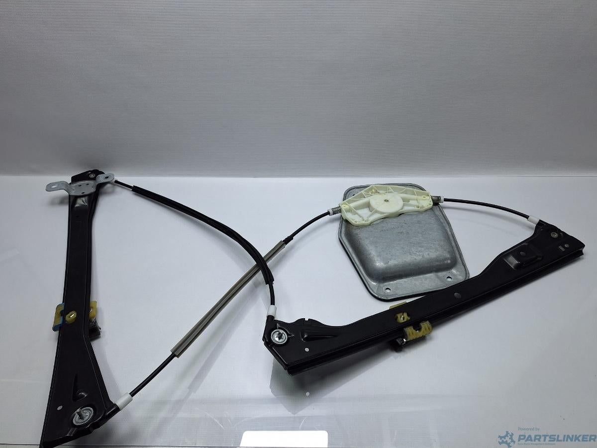 Macara geam dreapta fata VOLKSWAGEN GOLF VAN VI Variant (AJ5) [ 2009 - 2014 ] 1.6 TDi BlueMotion (CAYC) 77KW|105HP OEM 1K5837462B