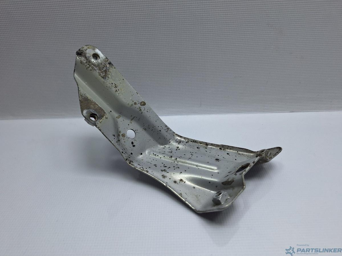 Suport aripa stanga fata VOLKSWAGEN GOLF VAN VI Variant (AJ5) [ 2009 - 2014 ] 1.6 TDi BlueMotion (CAYC) 77KW|105HP OEM 5K6821137