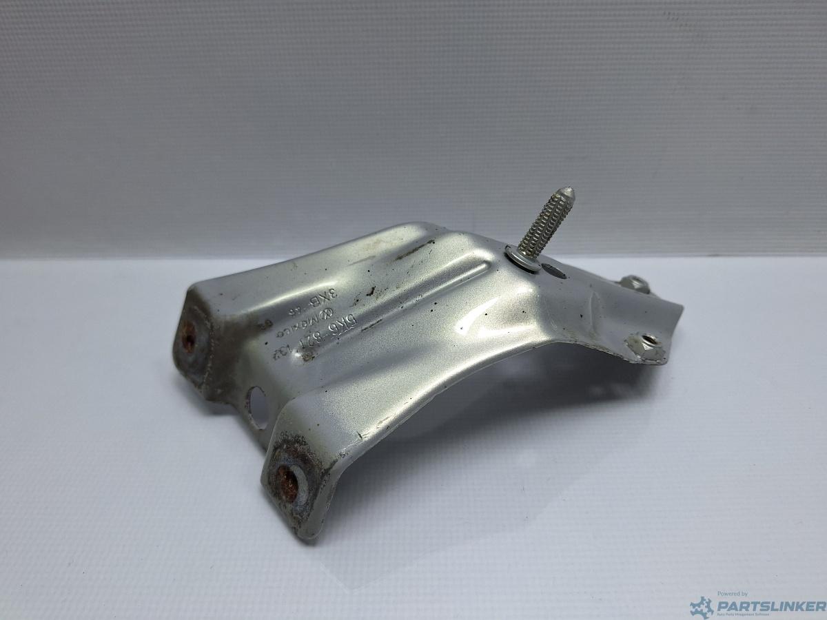 Suport aripa stanga fata VOLKSWAGEN GOLF VAN VI Variant (AJ5) [ 2009 - 2014 ] 1.6 TDi BlueMotion (CAYC) 77KW|105HP OEM 5K6821137