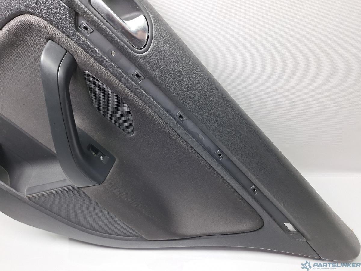 Panou usa dreapta spate VOLKSWAGEN GOLF VAN VI Variant (AJ5) [ 2009 - 2014 ] 1.6 TDi BlueMotion (CAYC) 77KW|105HP OEM 1K9867212CC
